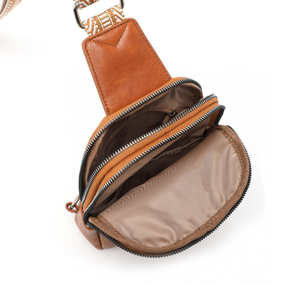 JasnoBrązowa Torebka Saszetka Crossbody na Klatkę Piersiową Carel 