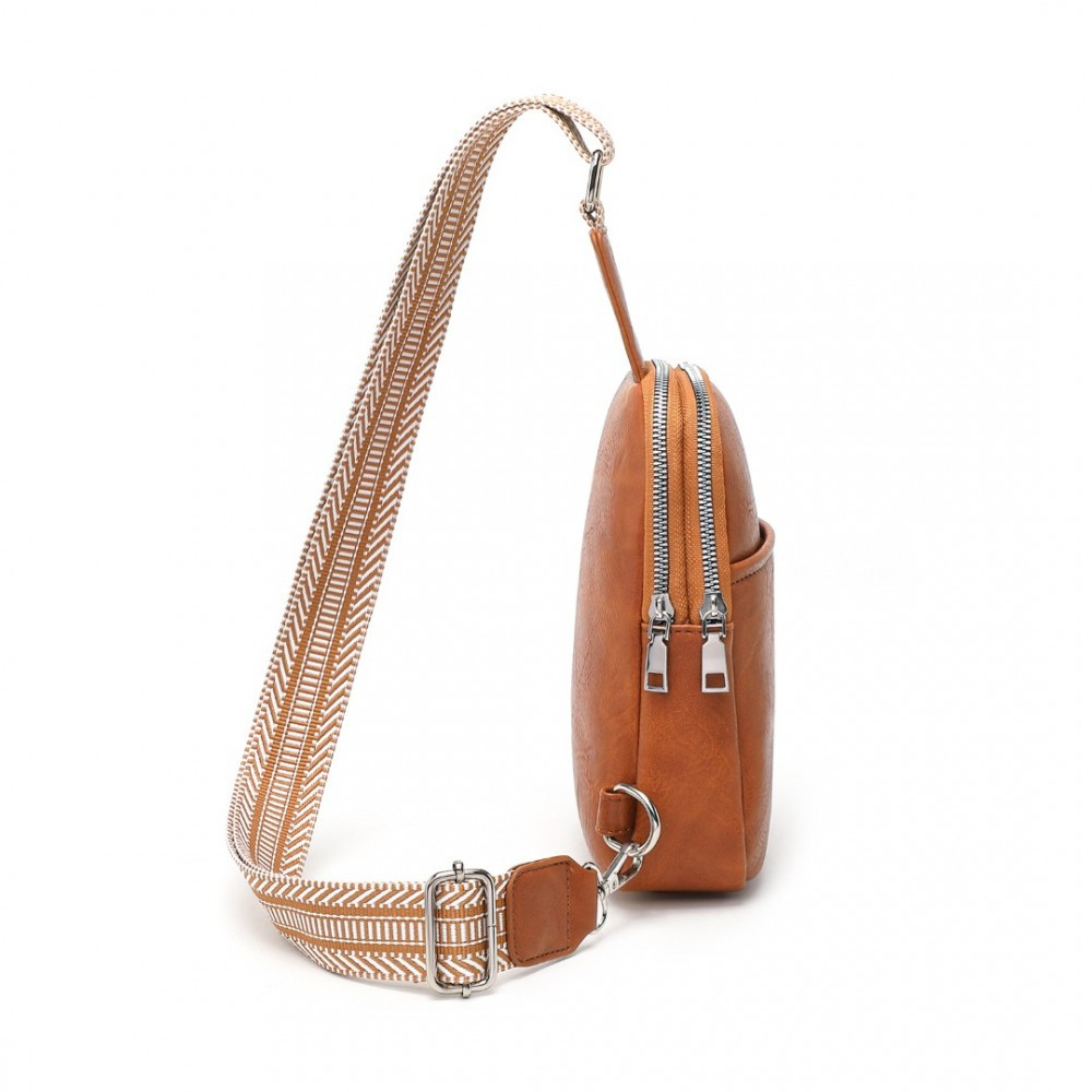 JasnoBrązowa Torebka Saszetka Crossbody na Klatkę Piersiową Carel 