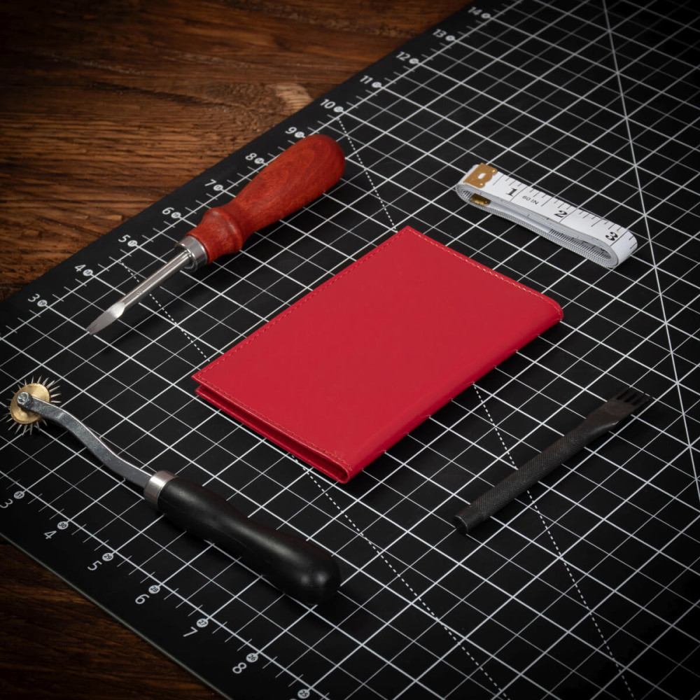 Czerwone Eleganckie Etui Damskie na Dowód Rejestracyjny Belveder BE92 