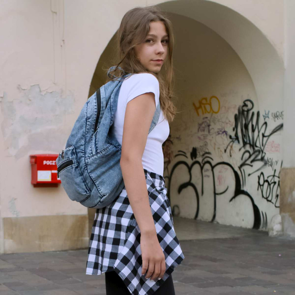 Błękitny jeans Marmurkowy Plecak Old Skool z przypinkami Black Sheep ST3 