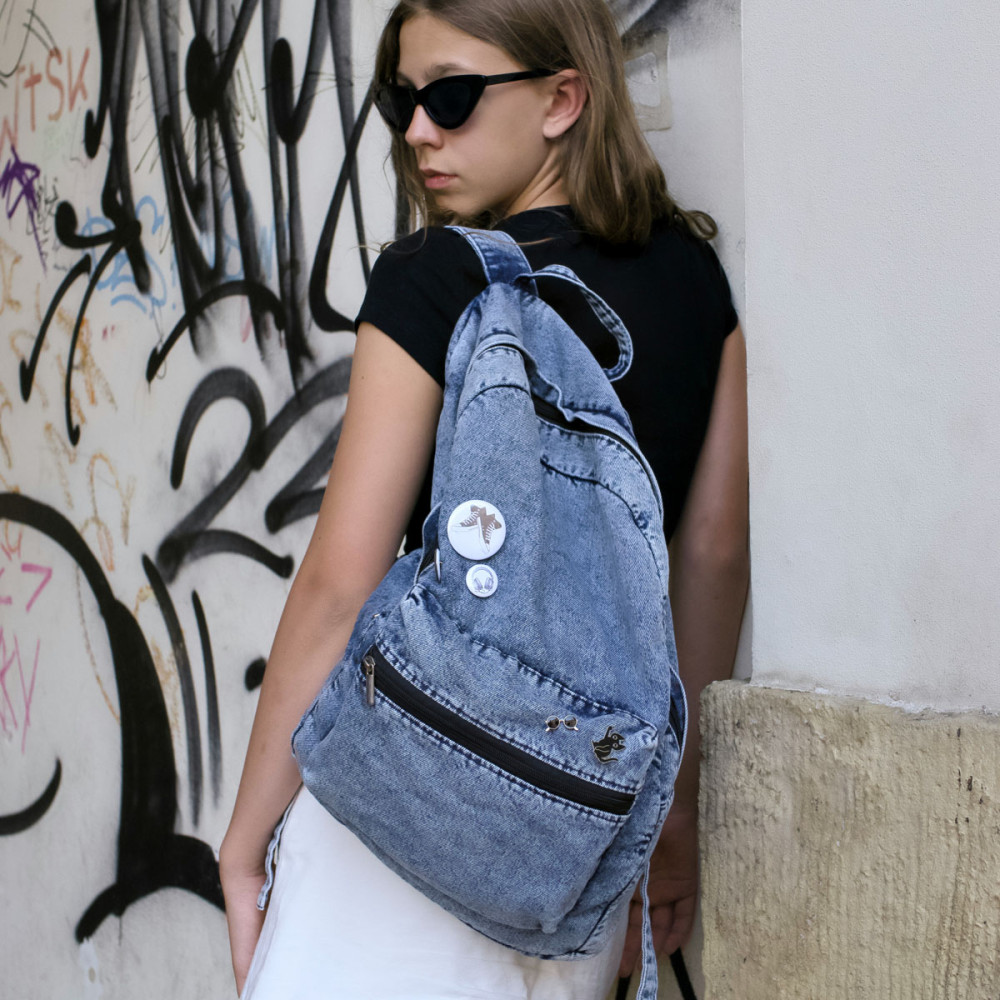 Błękitny jeans Marmurkowy Plecak Old Skool z przypinkami Black Sheep ST3 