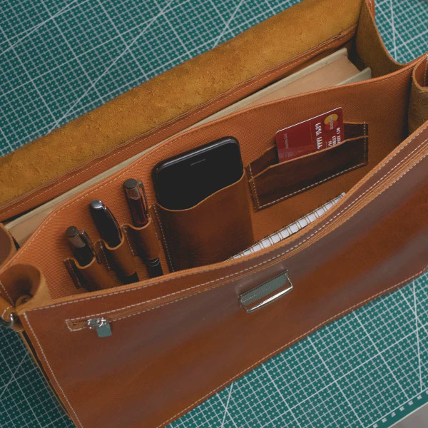 Camelowa Teczka Vintage Skórzana do Pracy na ramię Belveder BV41 