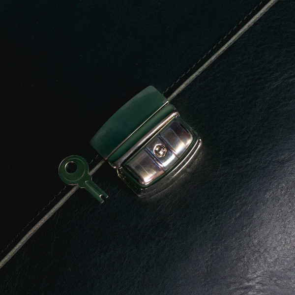 Czarna Teczka Vintage z klamrą Skórzana do Pracy na ramię Belveder BV41 