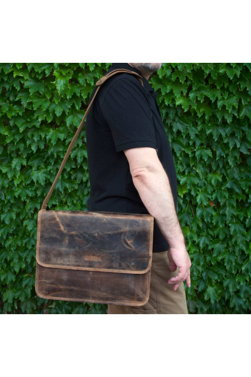 Brązowa Torba Skórzana Vintage z gładką Klapą na Laptopa Belveder LB37