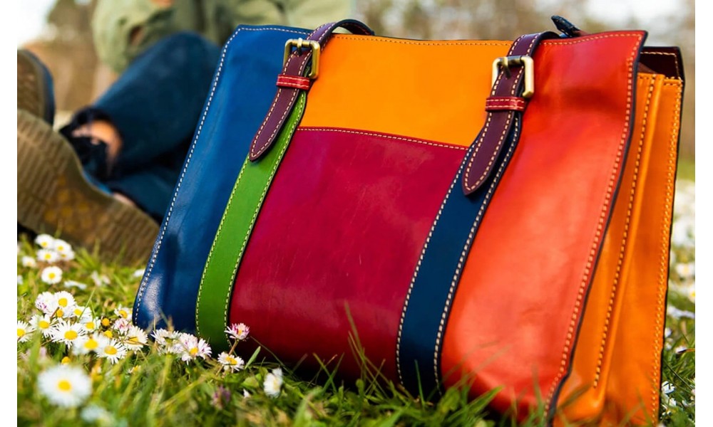 Kolorowe torebki damskie - najmodniejsze wzory
