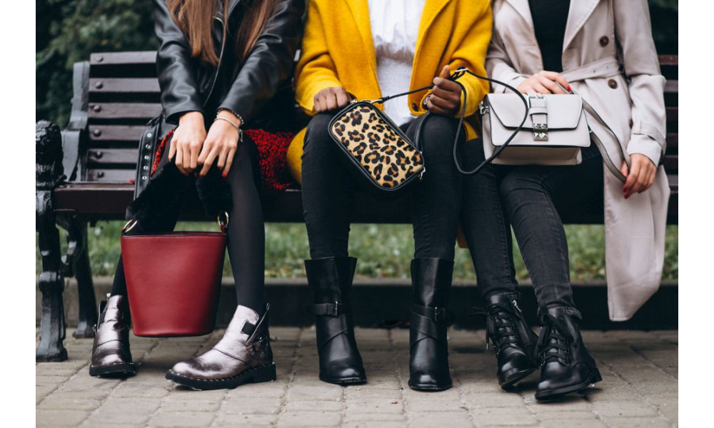 Małe skórzane torebki – oto co warto o nich wiedzieć