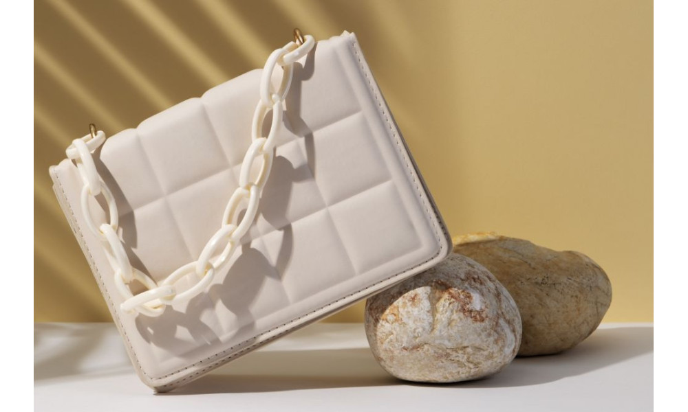 Torebka kapsułowa – dlaczego warto ją mieć? 