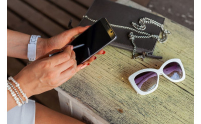 Nowoczesne portfele z etui na telefon. Poznaj najnowszy hit tego sezonu!